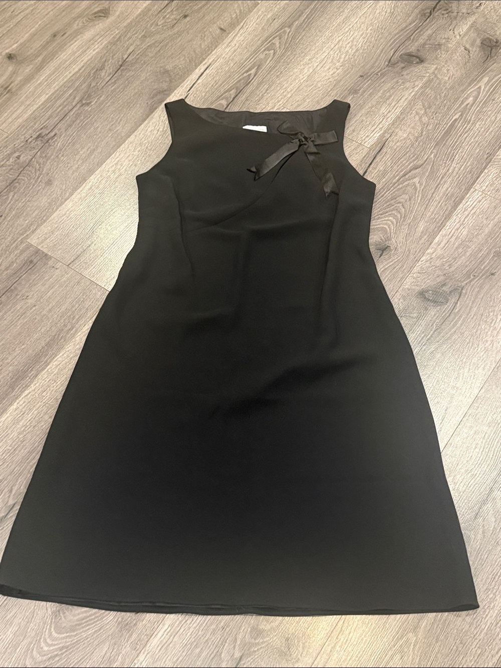 Classic Black Sleeveless Bow-Accent Liz Claiborne Midi Dress